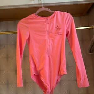 Pink gap baiting suit